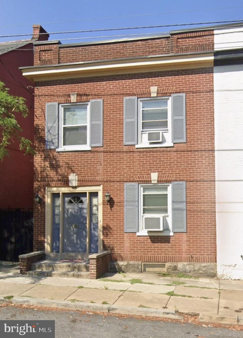 40 N Plum Street