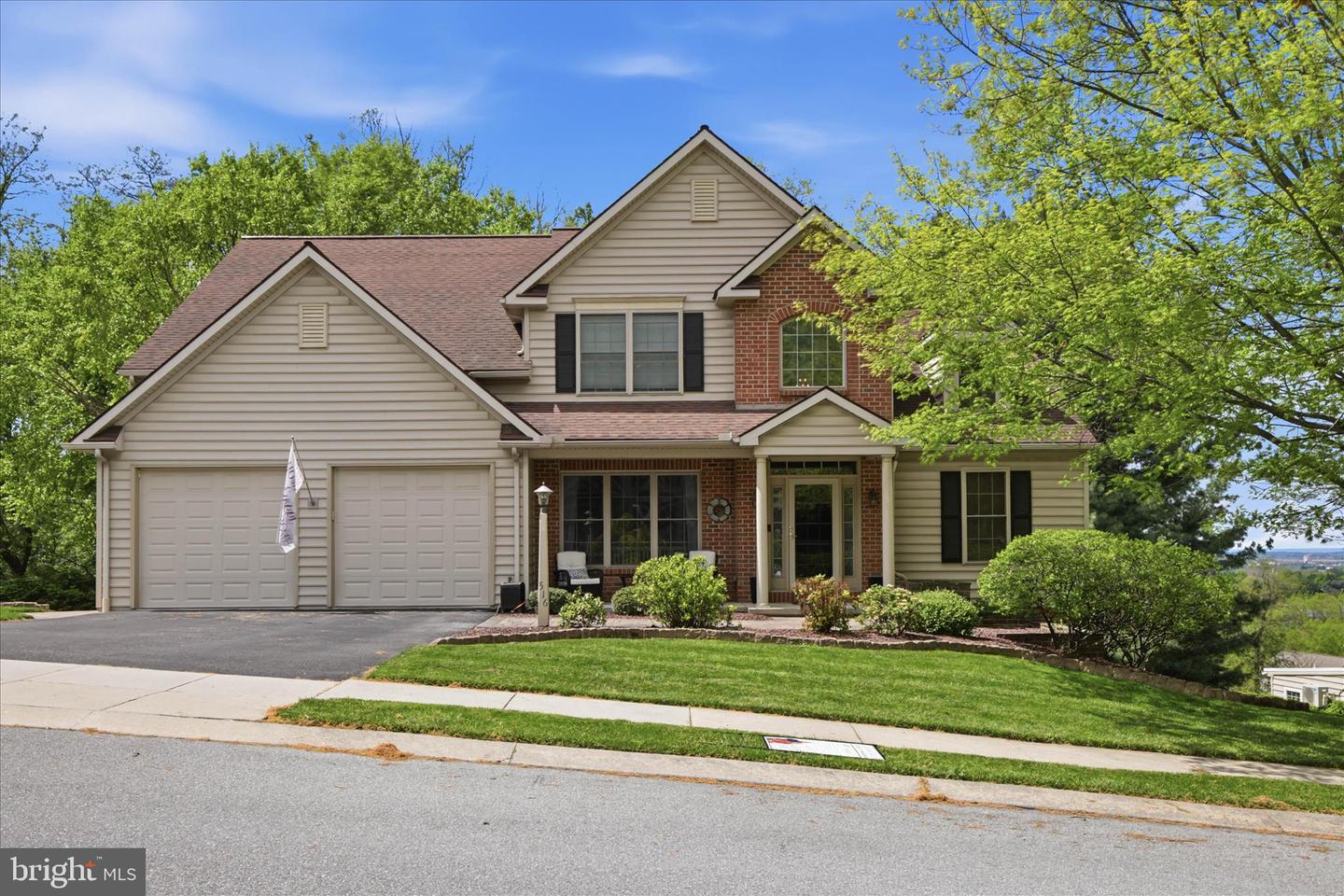 516 Bald Eagle Court, Lancaster