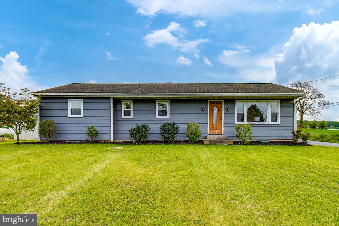 412 S Reamstown Road, Ephrata