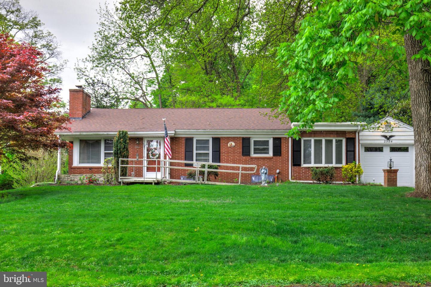 2584 Spring Valley Road, Lancaster