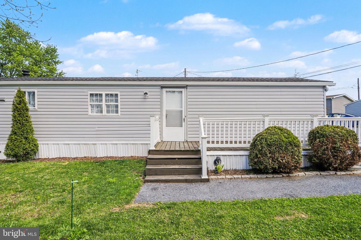 326 Don Drive, New Holland