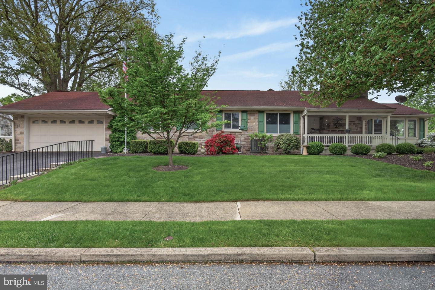 102 E Third Avenue, Lititz