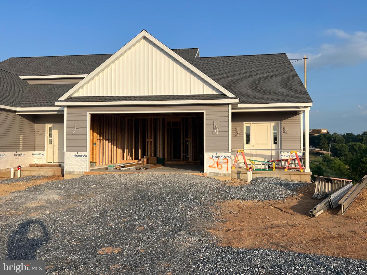 320 Ridgefield Dr