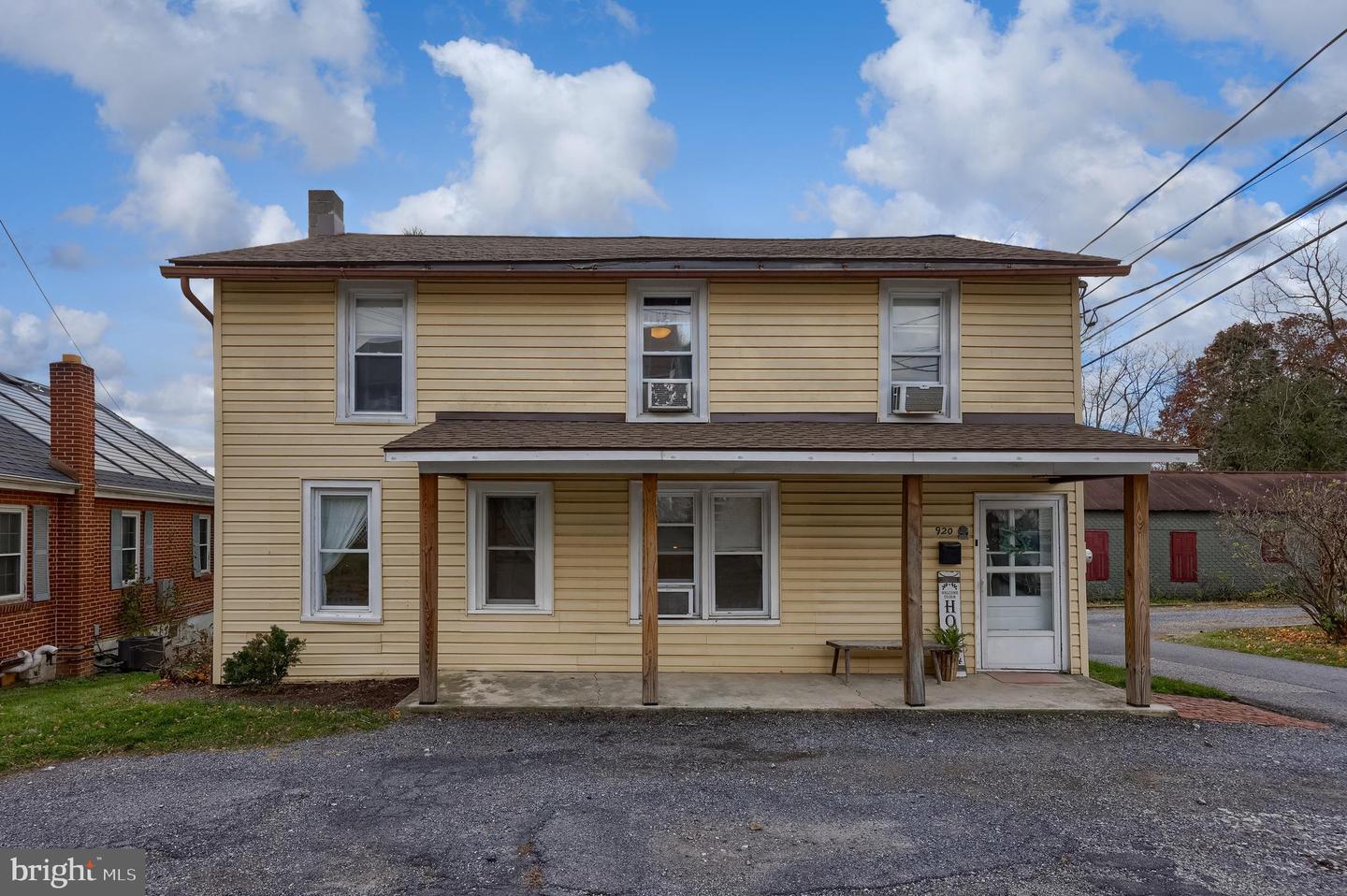 920 Chestnut Street, Akron