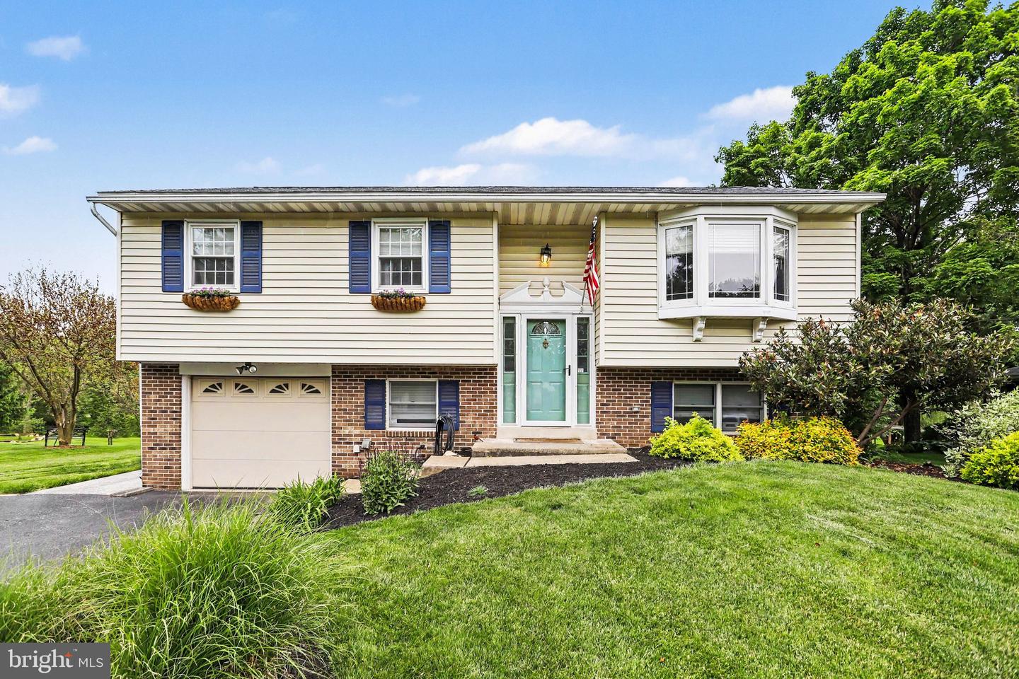 2280 Bob White Lane, Lancaster