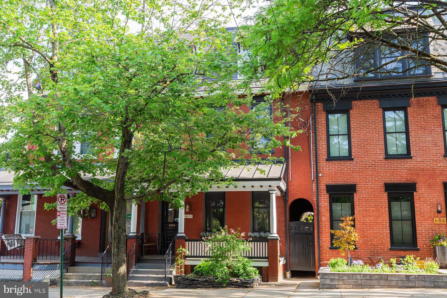 604 W Chestnut Street, Lancaster