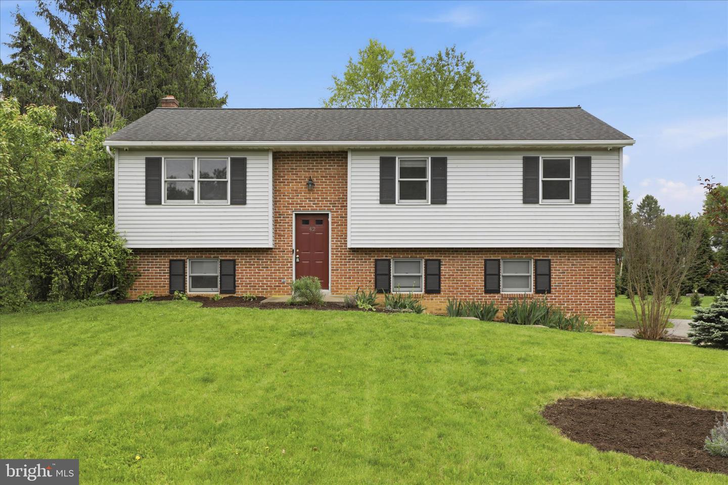 42 Pinewood Avenue, Lititz