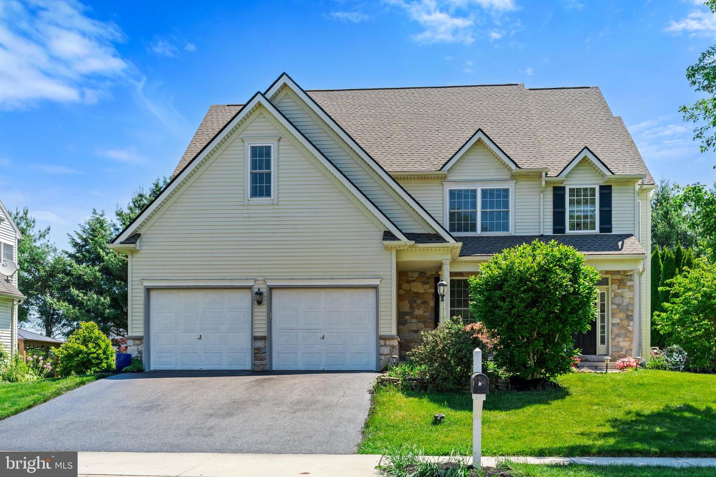 271 Squire Ln