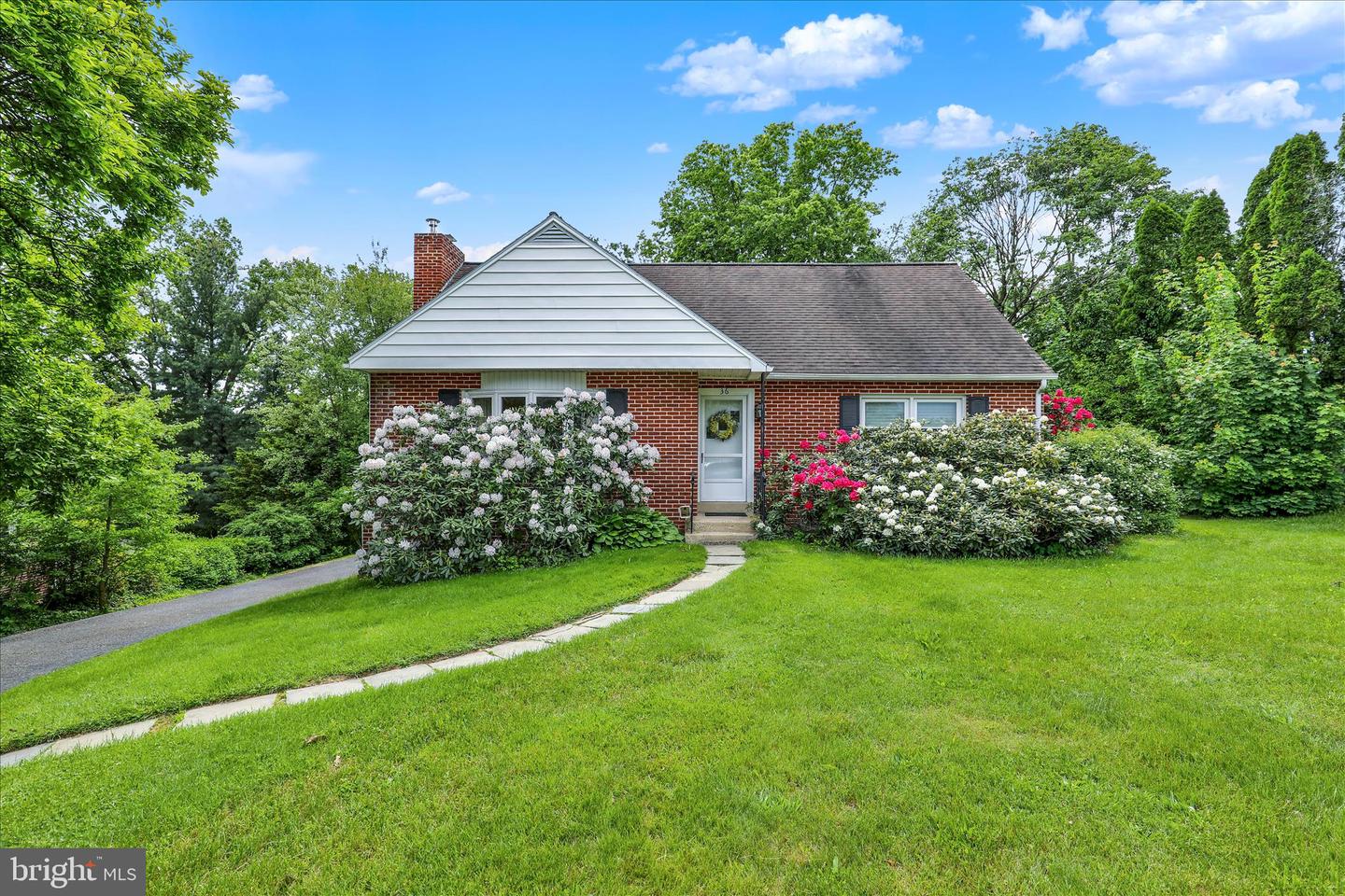 36 Peacock Drive, Lancaster