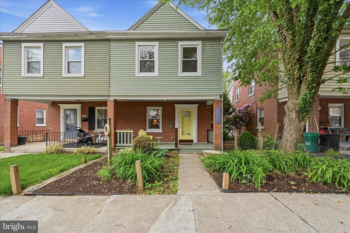 1230 Elm Avenue, Lancaster