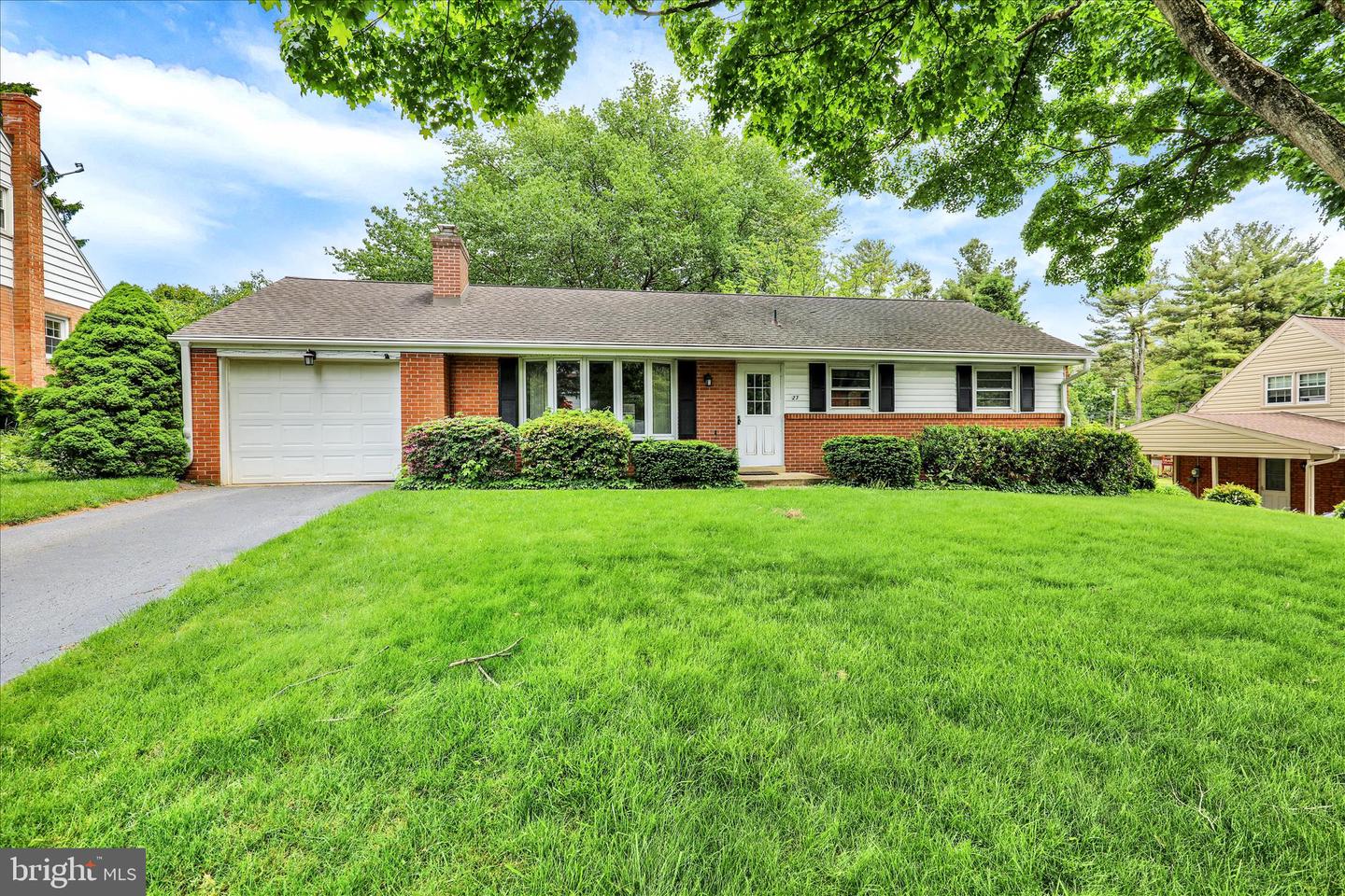 523 Bean Blossom Drive, Lancaster