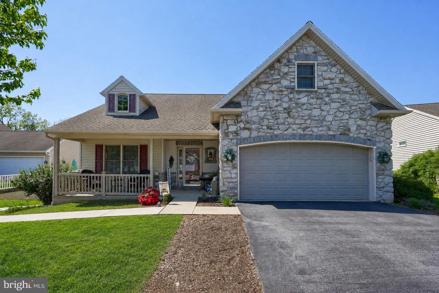 1042 Cambridge Drive, Manheim