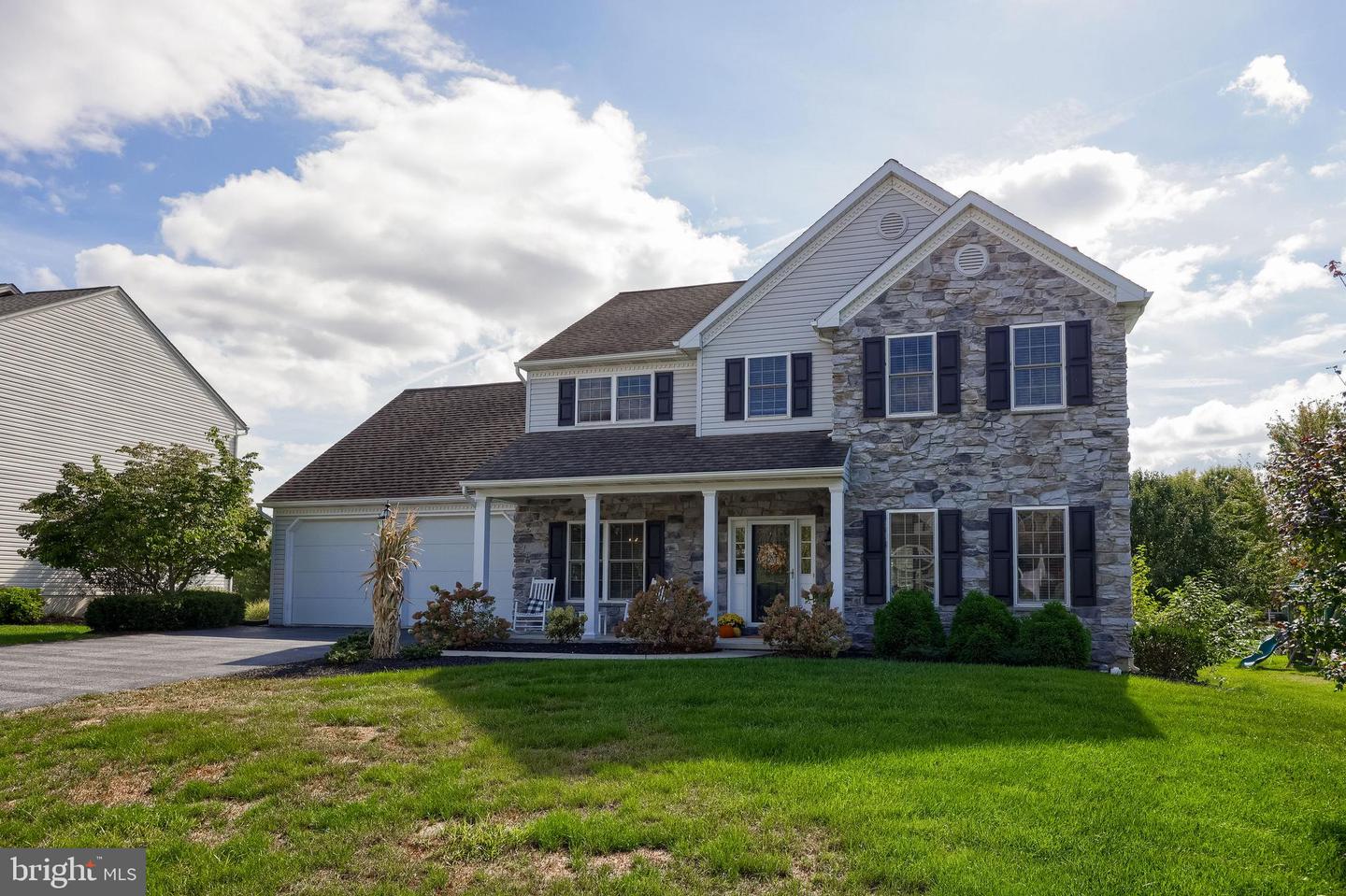 119 Julia Lane, Manheim