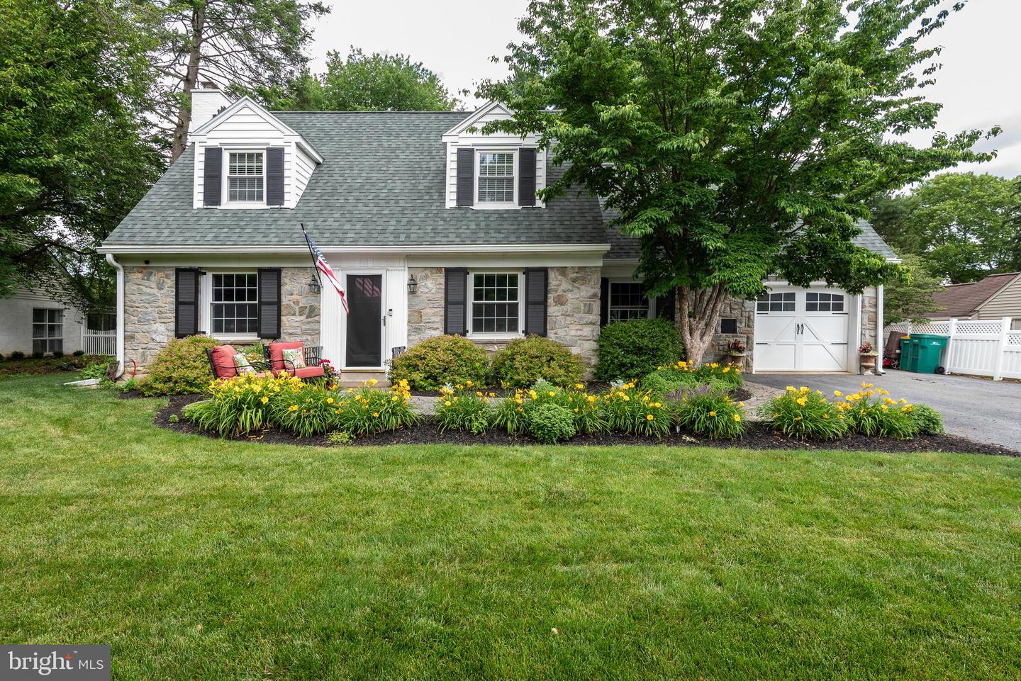 1982 Sterling Place