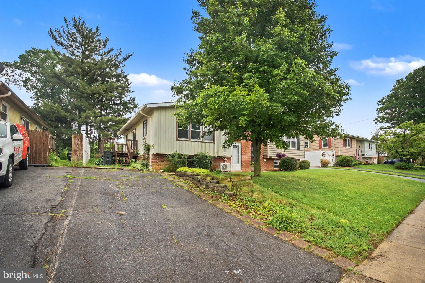541 Golden Street, Lititz