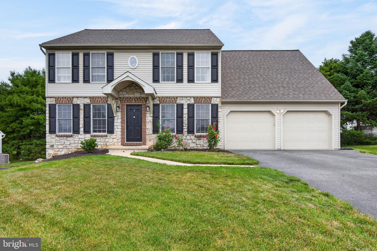 7 Marquis Court