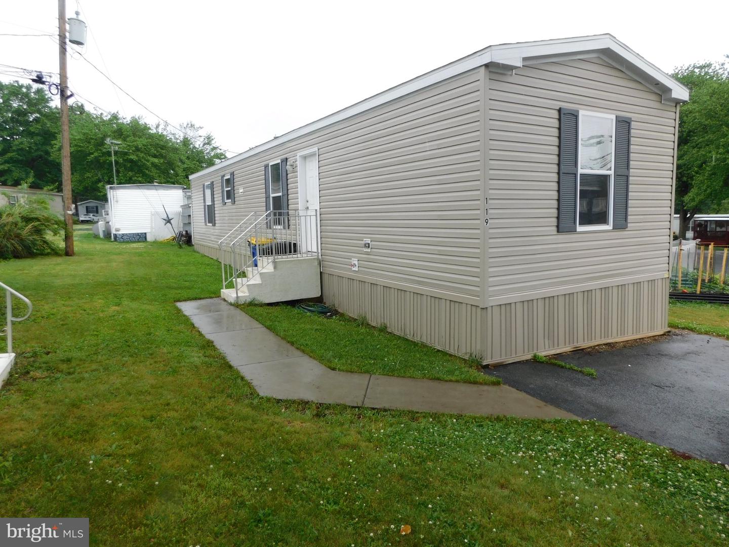 119 Meadow Lane