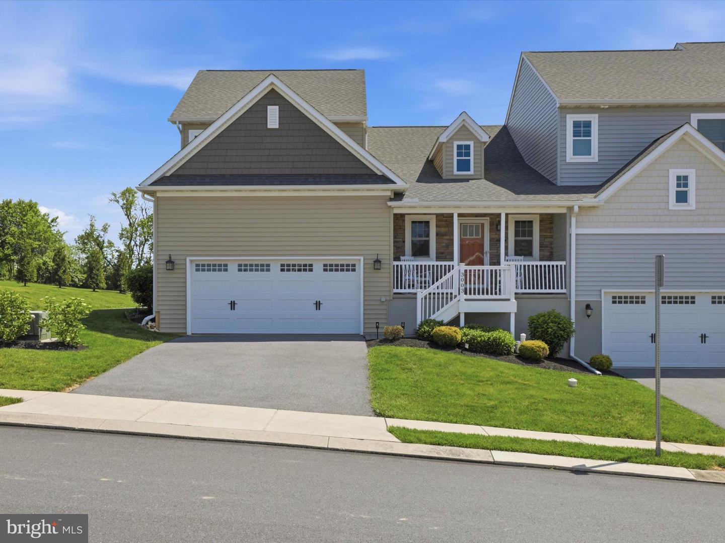 3003 Morning Thistle Court
