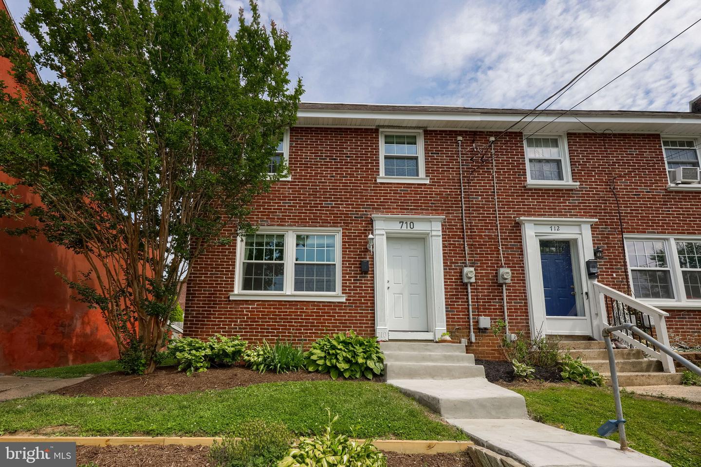 710 Poplar Street