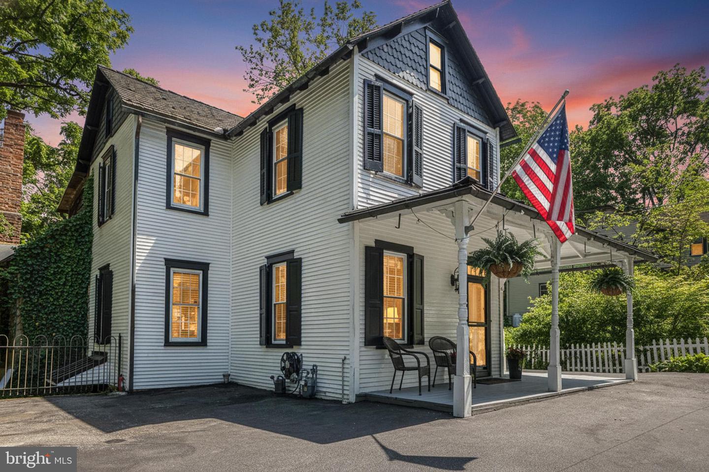 1750 New Holland Pike