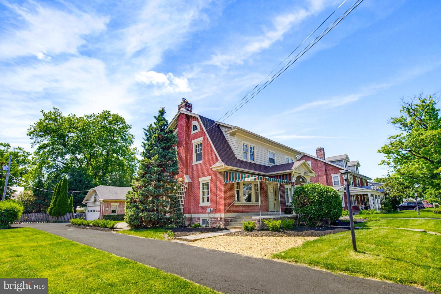 8 Mayfield Drive