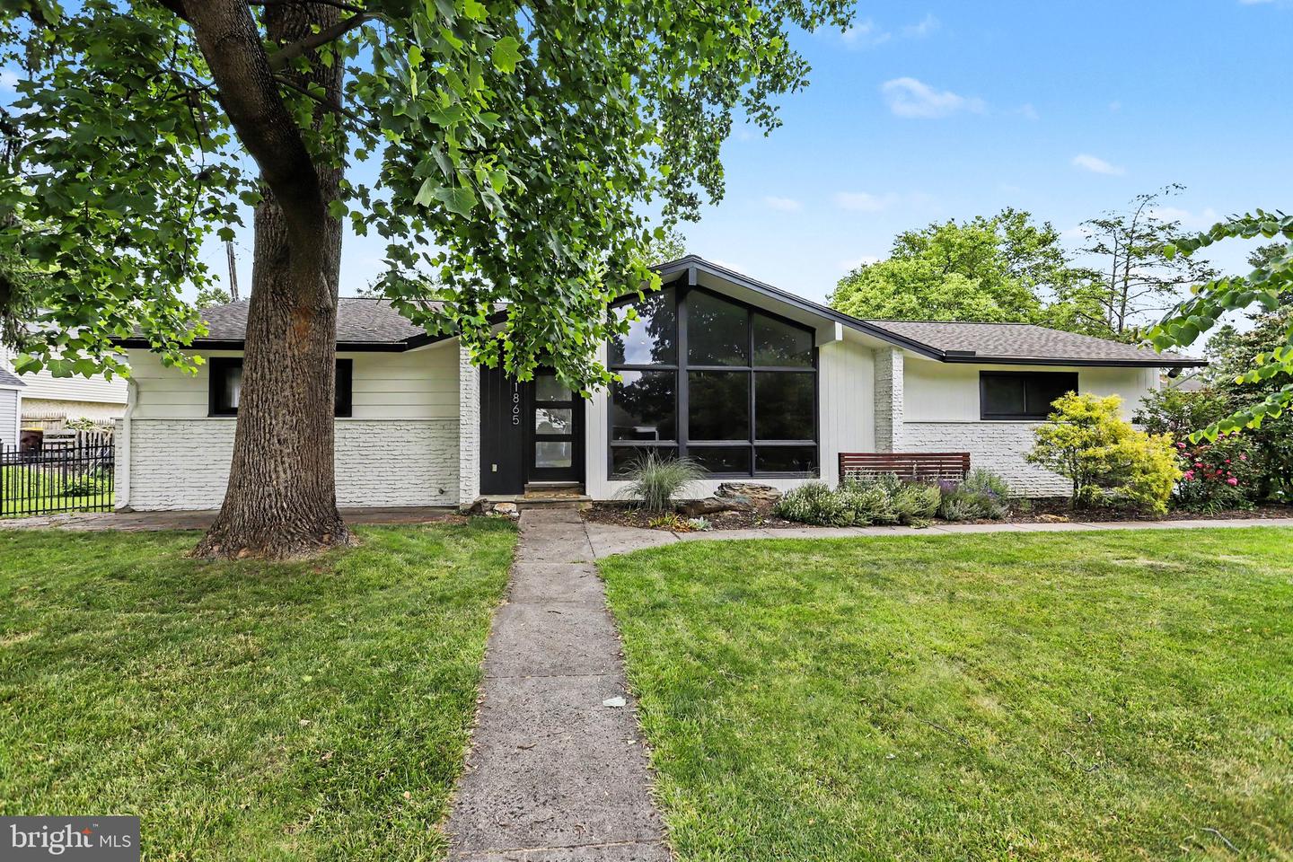 1865 Nanticoke Road, Lancaster