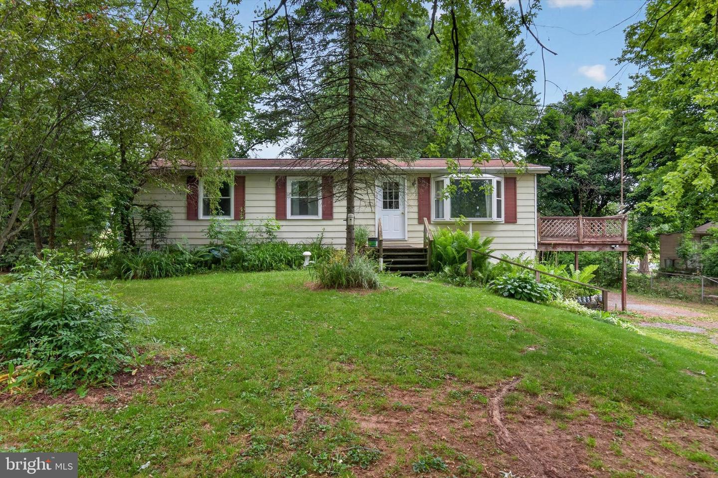 1048 Creek Road