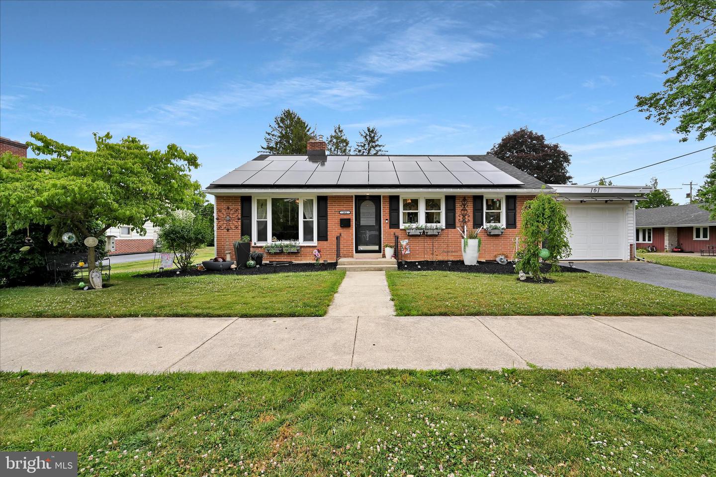 161 N Laurel Street