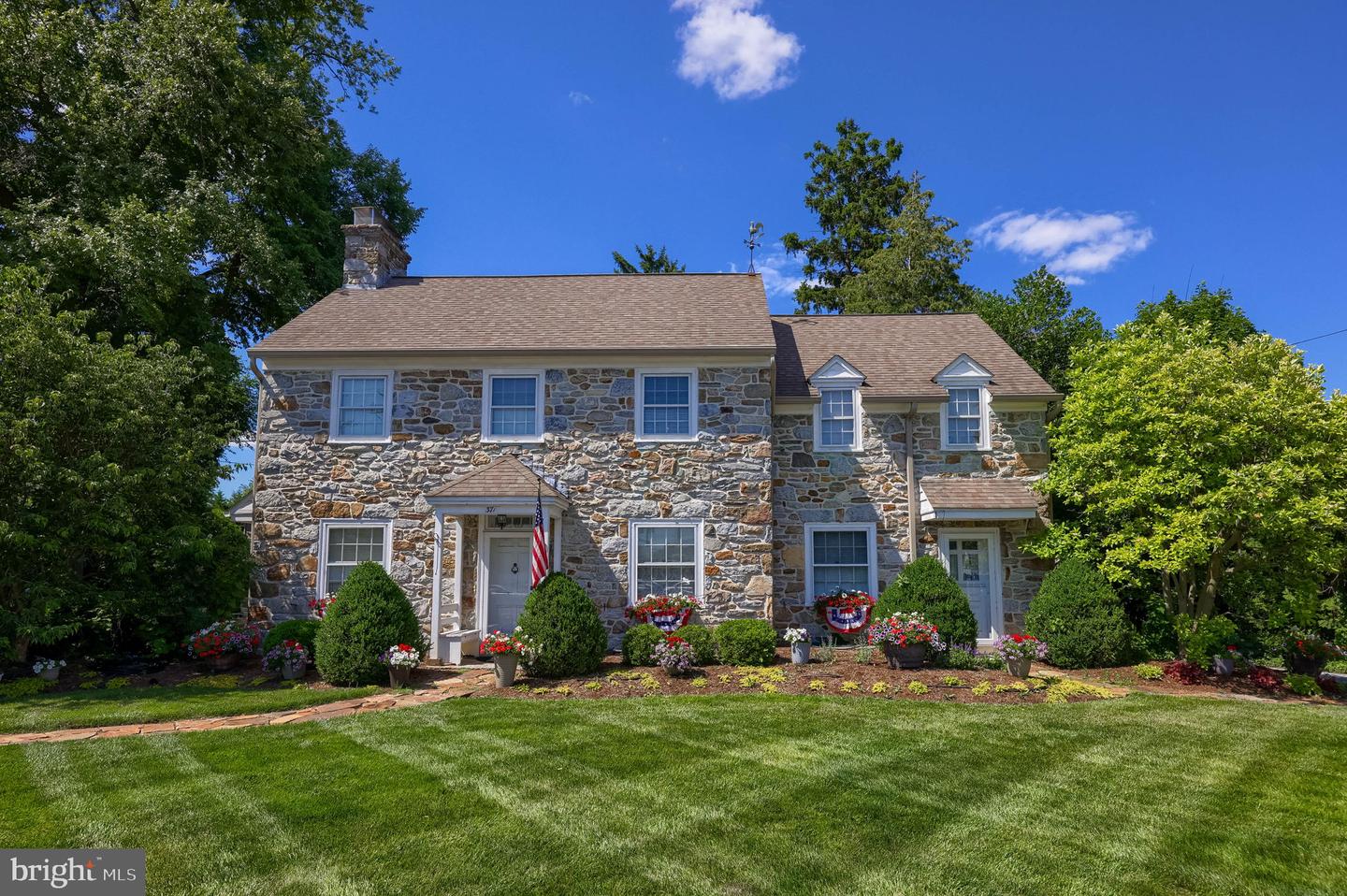 371 E Main Street