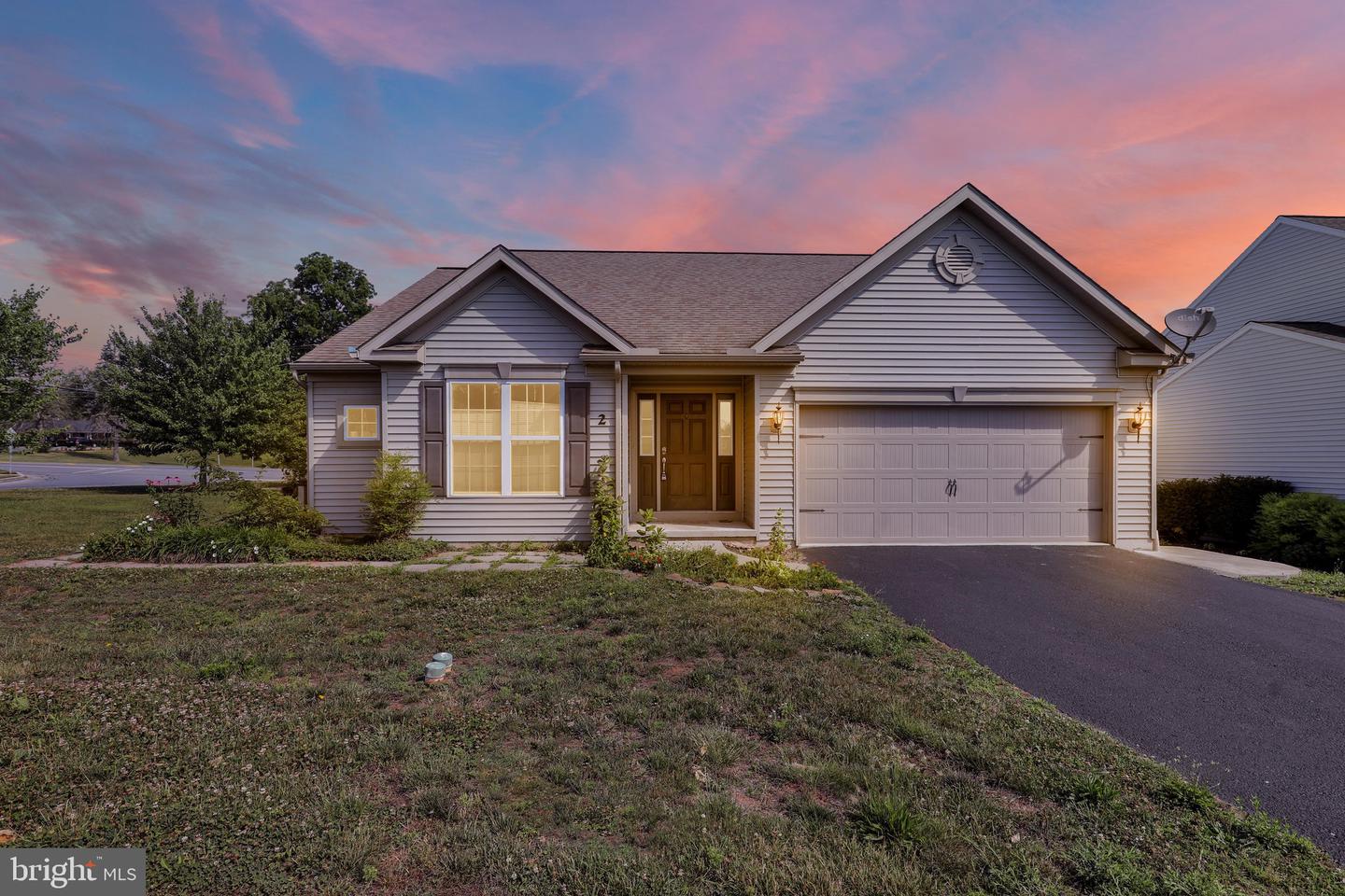 2 Rollingview Lane