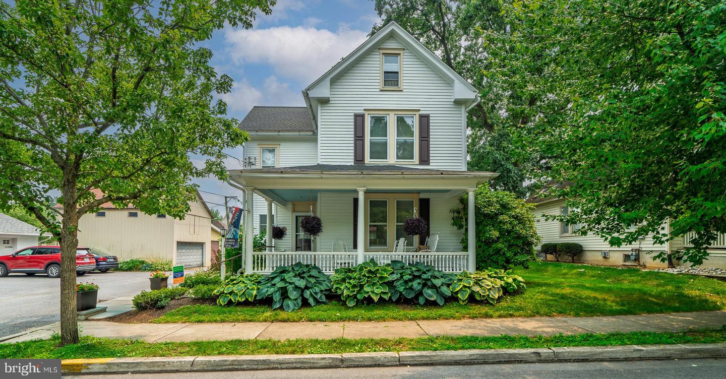 120 W Lemon Street, Lititz