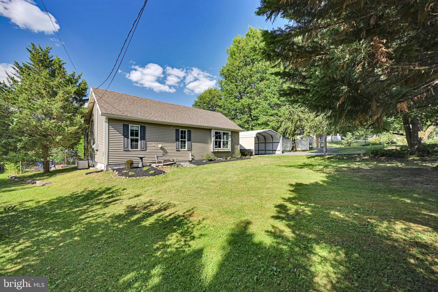 403 W 28th Division Highway