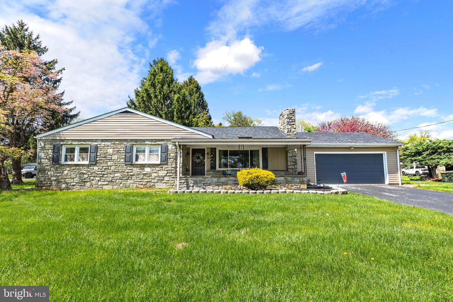 4 Pleasant Drive