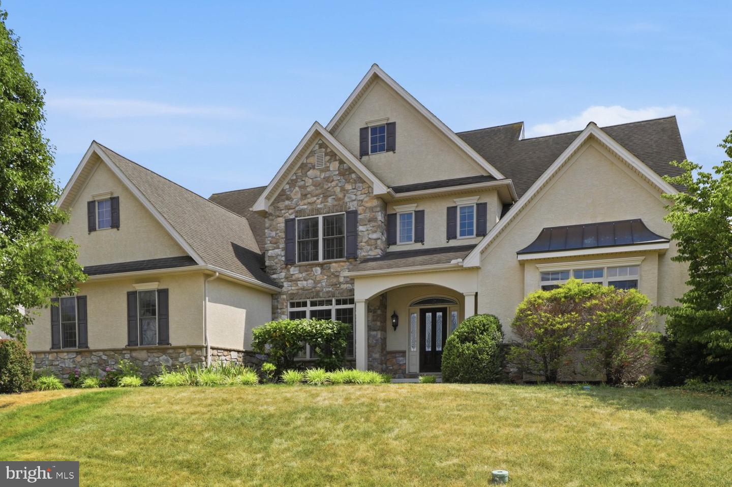 340 Royal Hunt Way