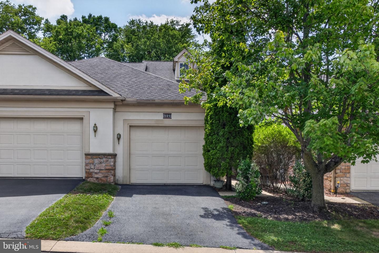 121 Creekgate Court