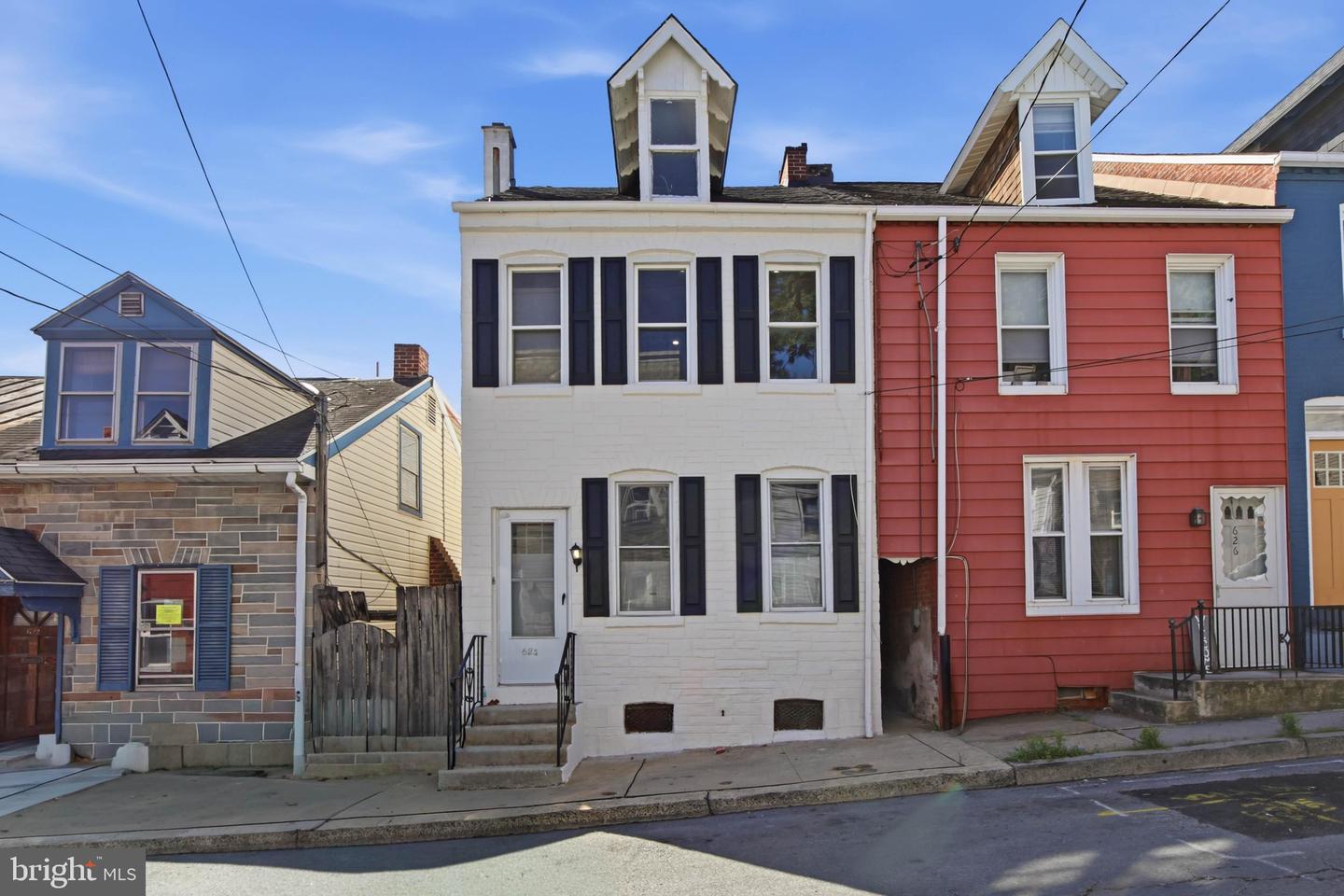 624 Poplar Street