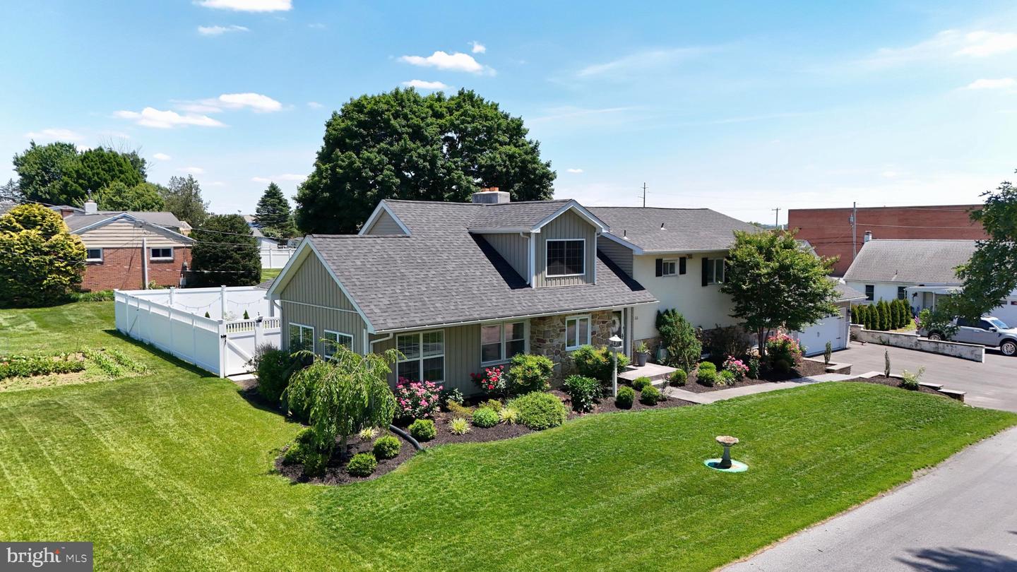 111 Water St, New Holland