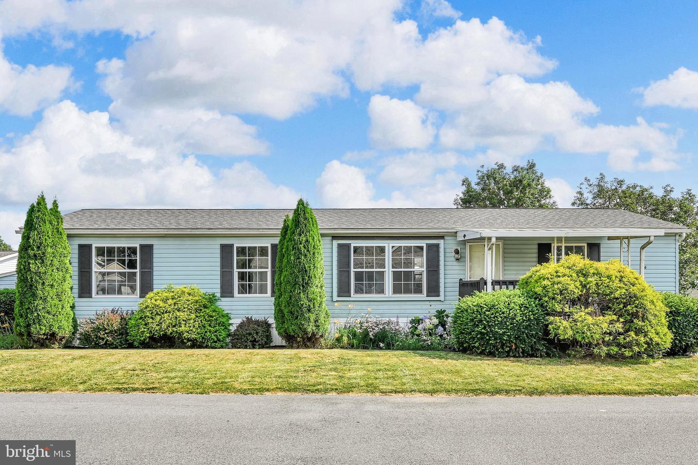 106 Silver Wind Ct S