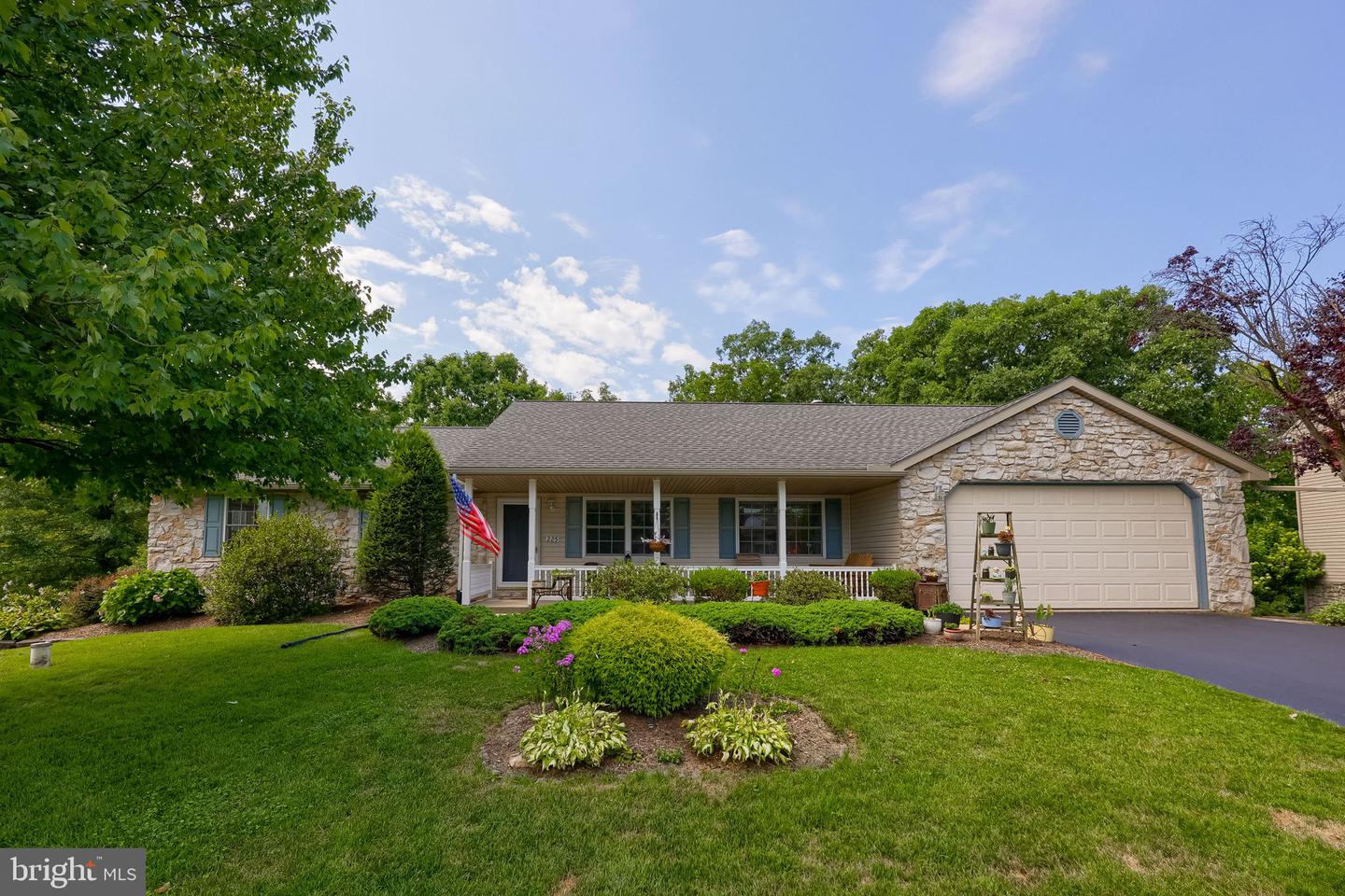 225 Country Drive