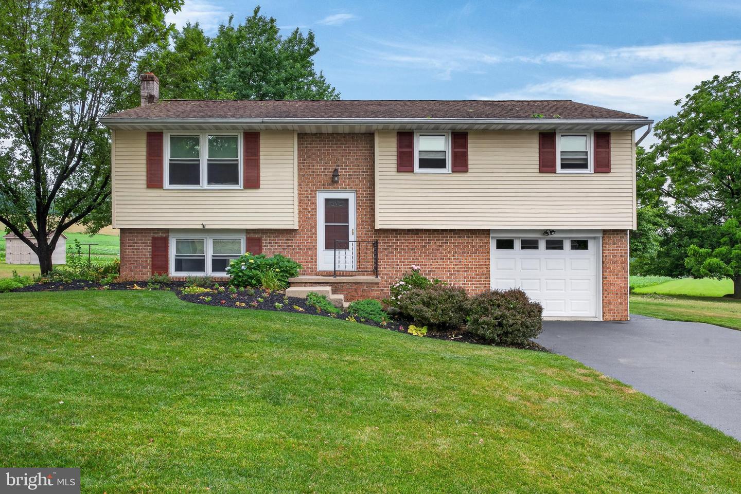 139 Brian Drive, Ephrata