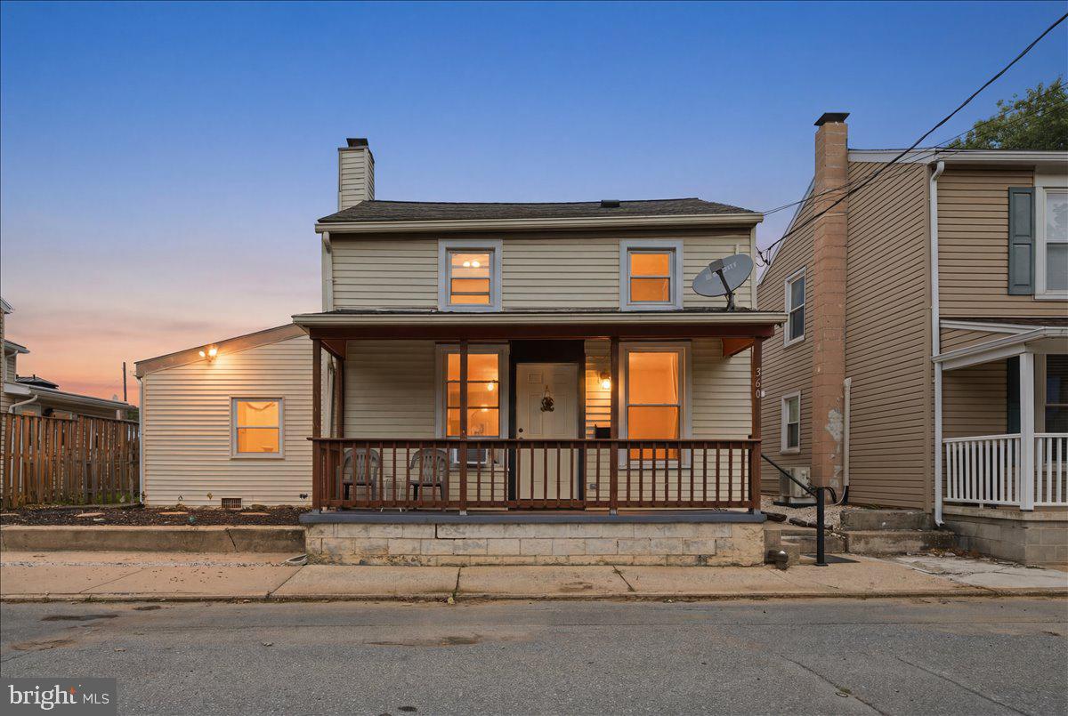 260 W Walnut Street