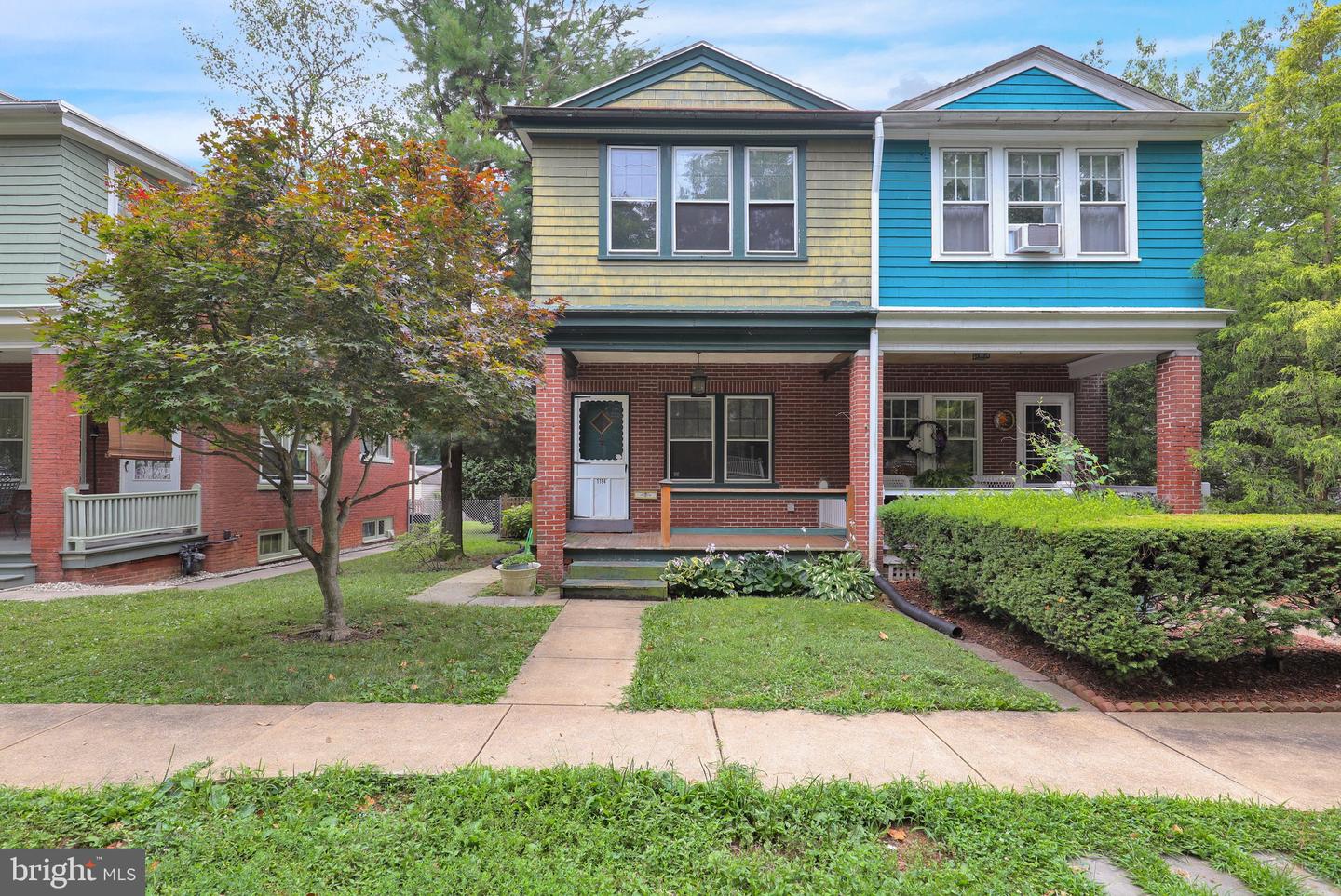 1194 Elm Avenue