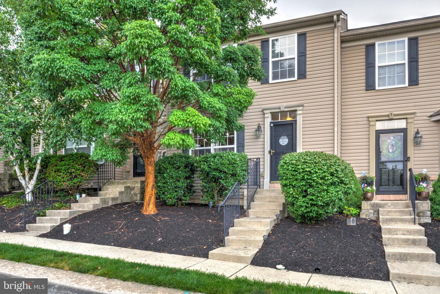 216 Knollwood Road