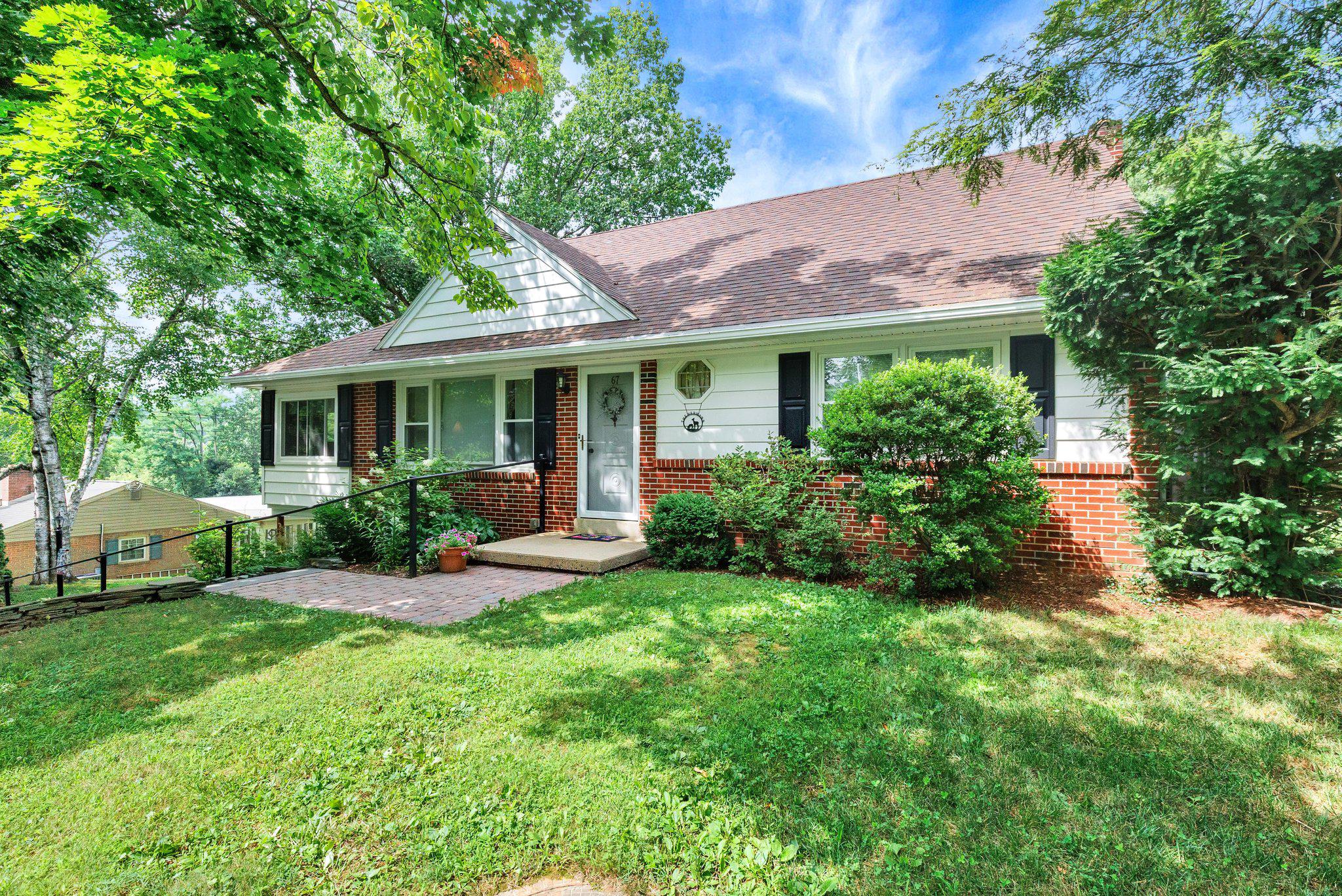67 Shady Ln Dr, Conestoga