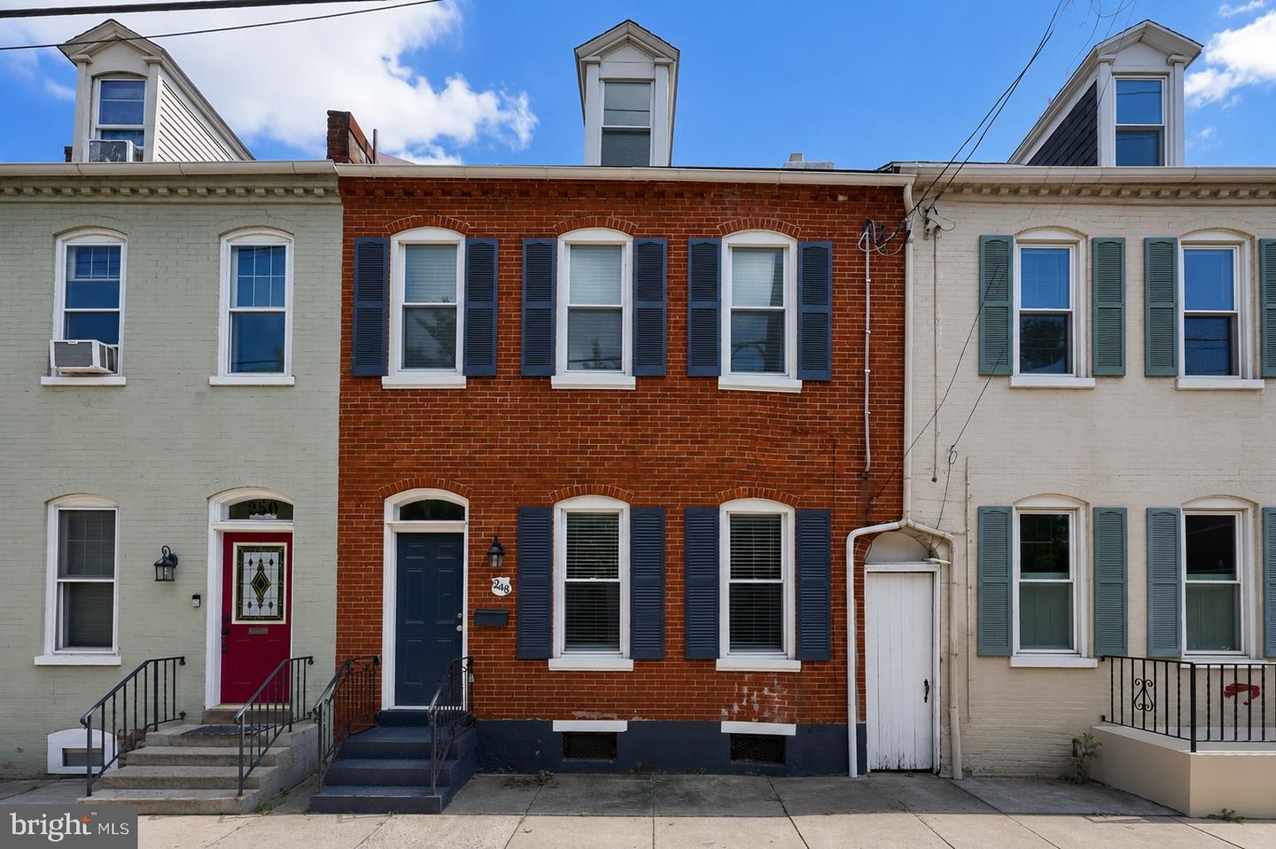 248 E Walnut Street