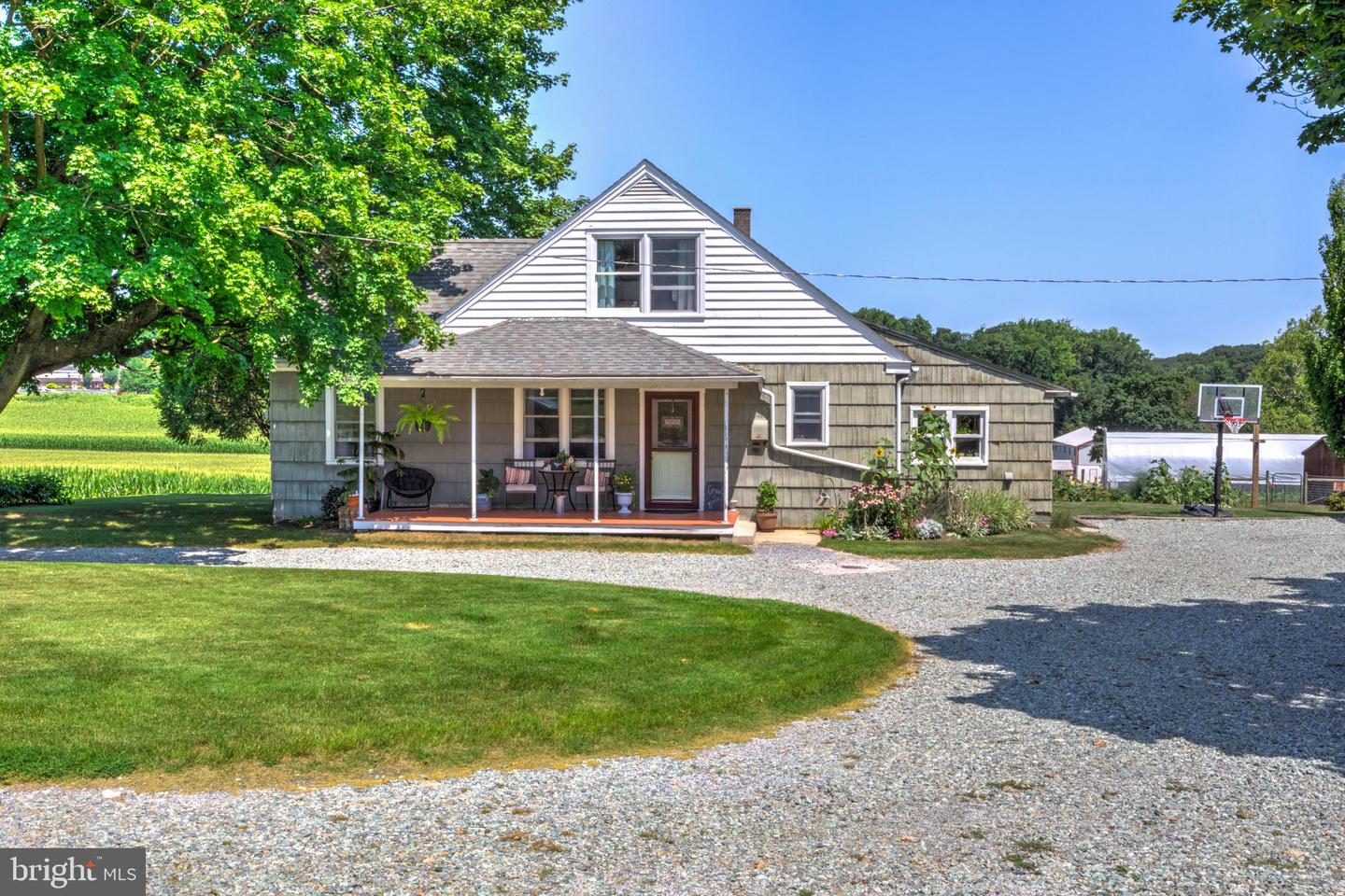 997 Smyrna Road, Kinzers