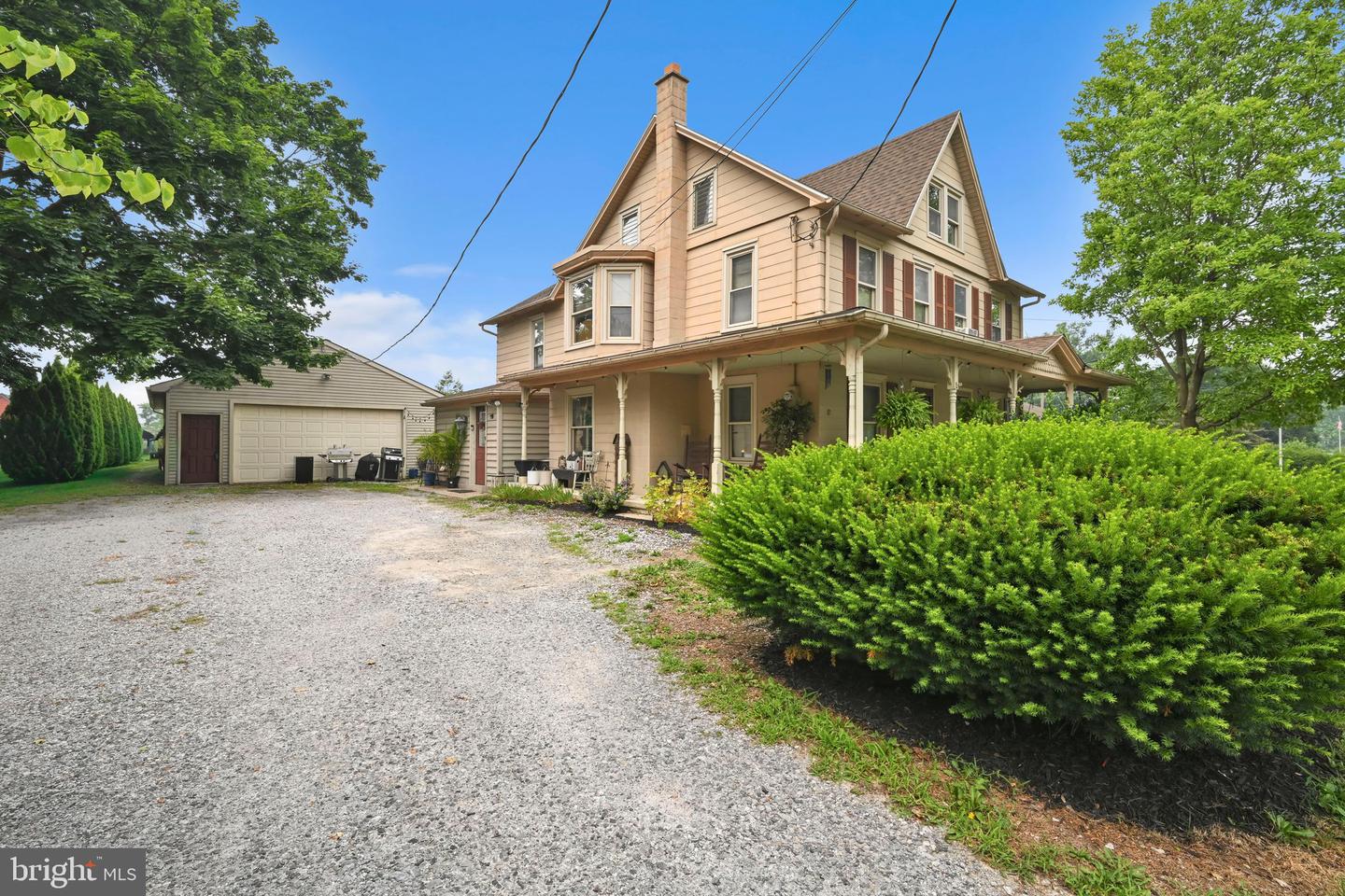 153 S Jackson Street, Strasburg