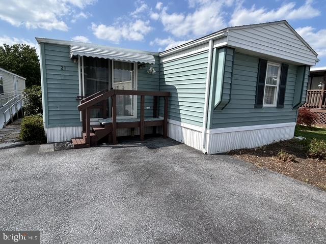 21 S Green Acres Circle, Akron