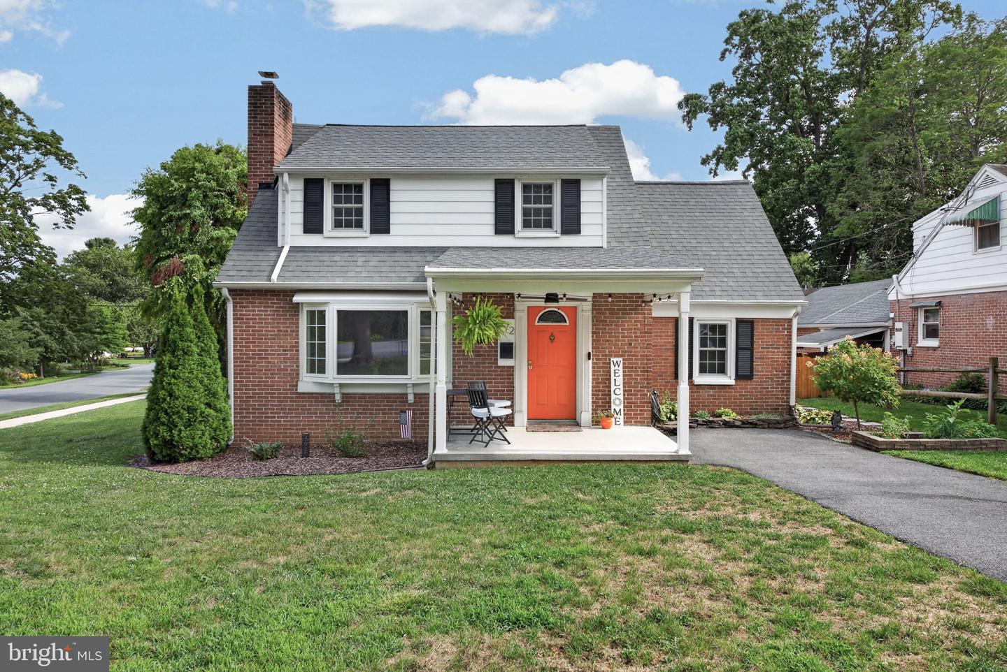 972 Skyline Drive, Lancaster