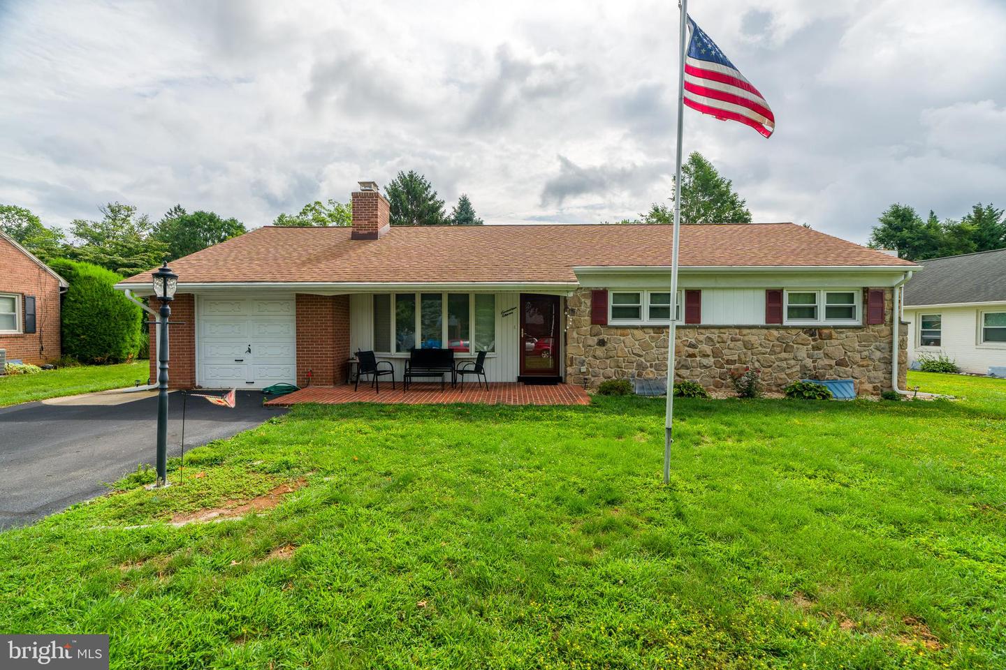 1711 Billview Drive